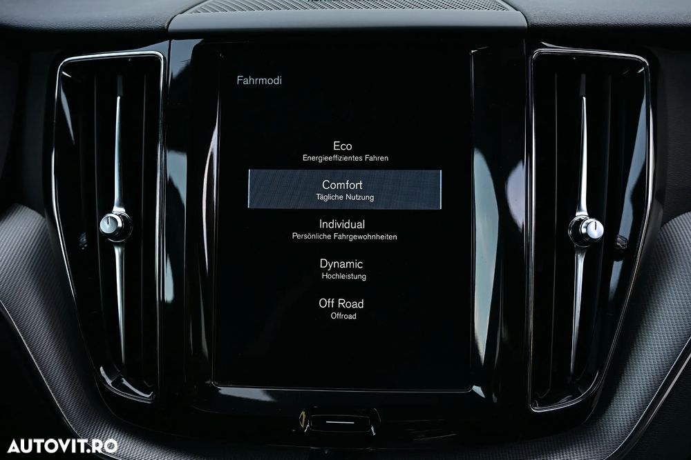 Volvo XC 60 D5 AWD R-Design - 37