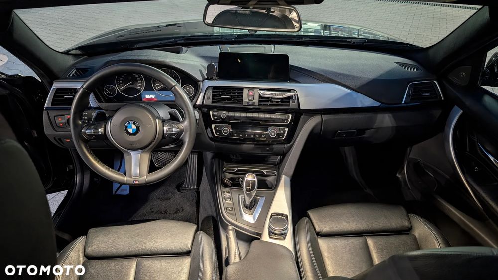 BMW Seria 3 330i M Sport - 7