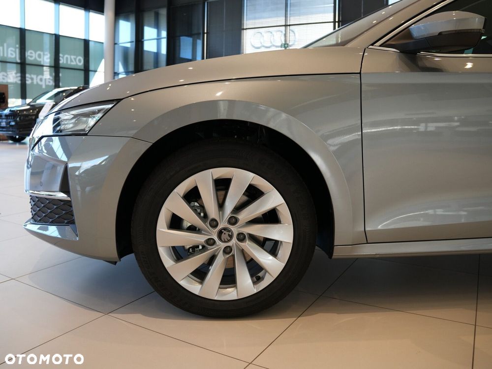 Skoda Octavia 1.5 TSI mHEV Drive Selection DSG - 11