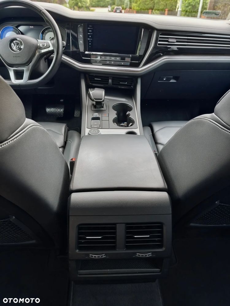 Volkswagen Touareg 3.0 V6 TDI SCR 4Mot R-Line - 12