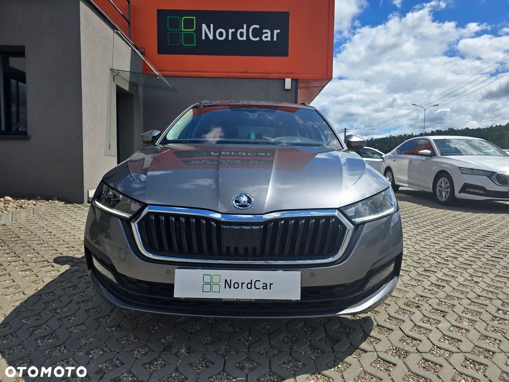 Skoda Octavia 2.0 TDI Selection DSG - 2