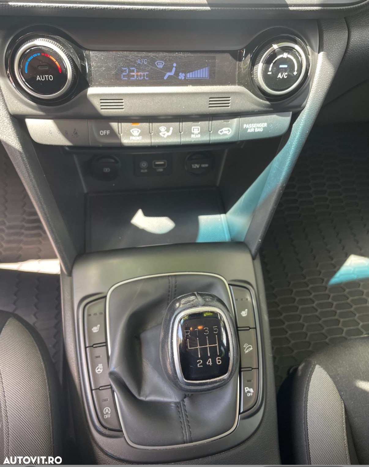 Hyundai KONA 1.0 T-GDI 2WD Highway - 14