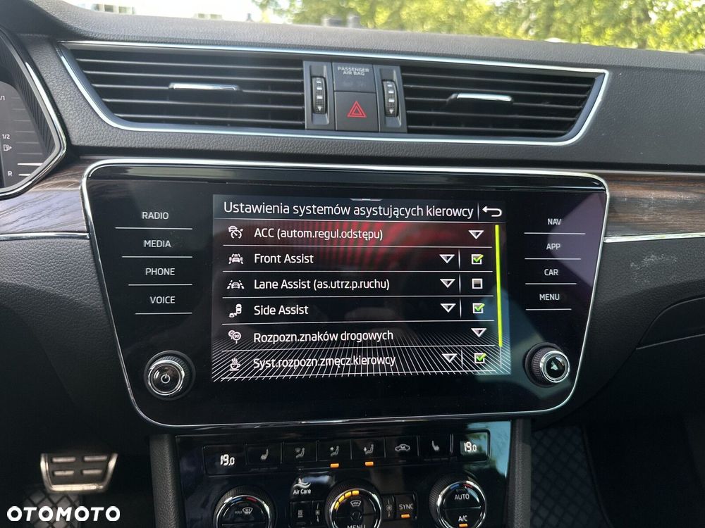 Skoda Superb 2.0 TDI SCR 4x4 Scout DSG - 20