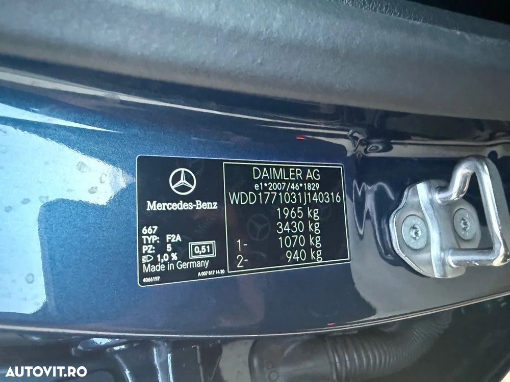 Mercedes-Benz A 180 d Sedan Aut. - 38