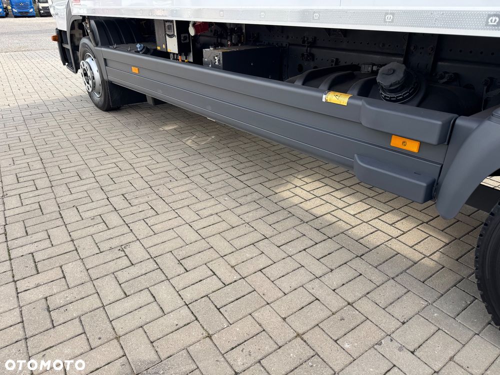 Mercedes-Benz ATEGO - 21