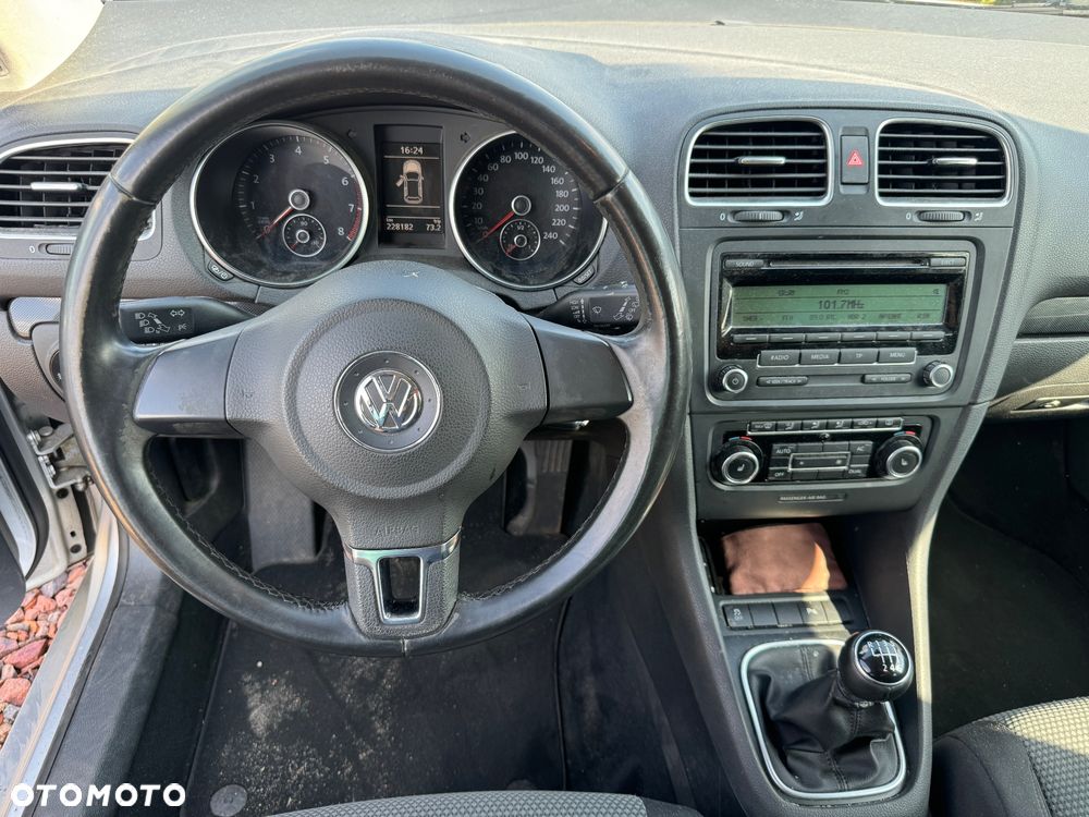 Volkswagen Golf 1.4 TSI BMT Comfortline - 19