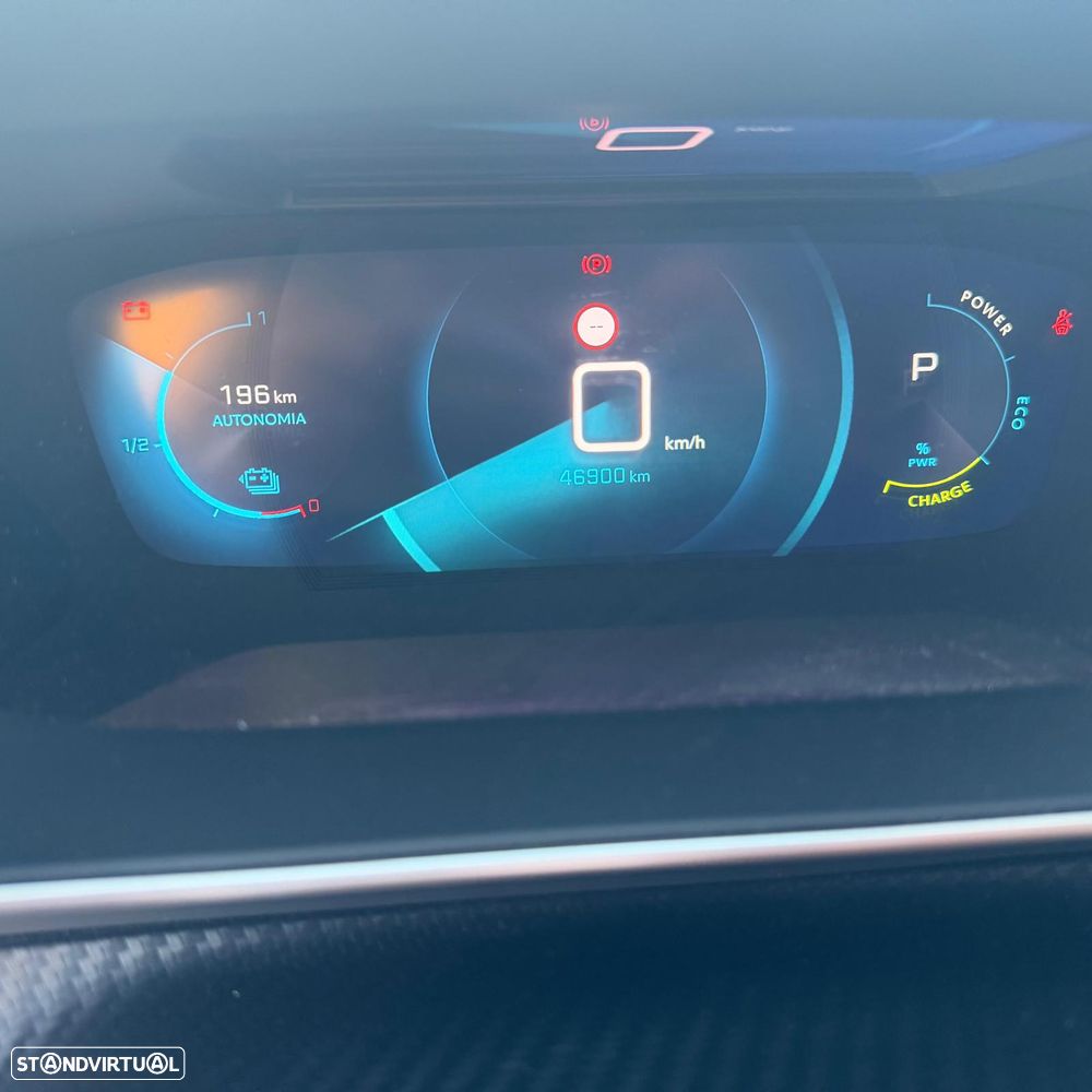 Peugeot e-208 Allure+ - 39
