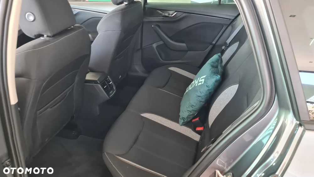 Skoda Scala 1.0 TSI Drive DSG - 12
