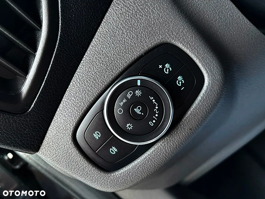 Ford Tourneo Connect Grand - 18