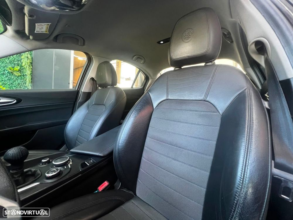 Alfa Romeo Giulia 2.2 D Super - 10