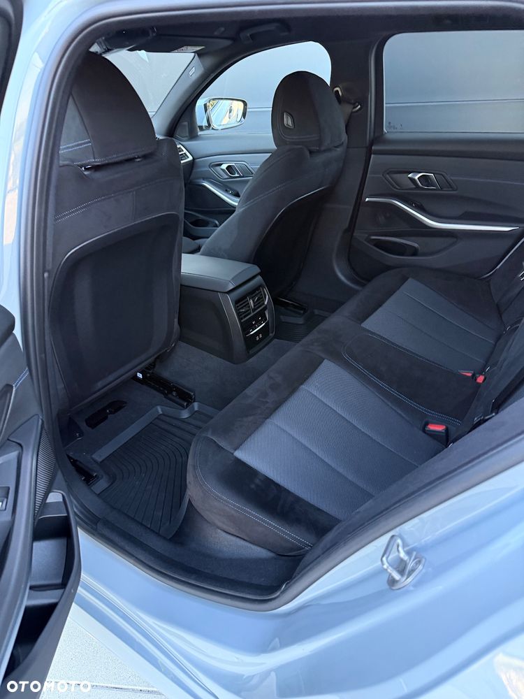 BMW Seria 3 330i xDrive M Sport - 10