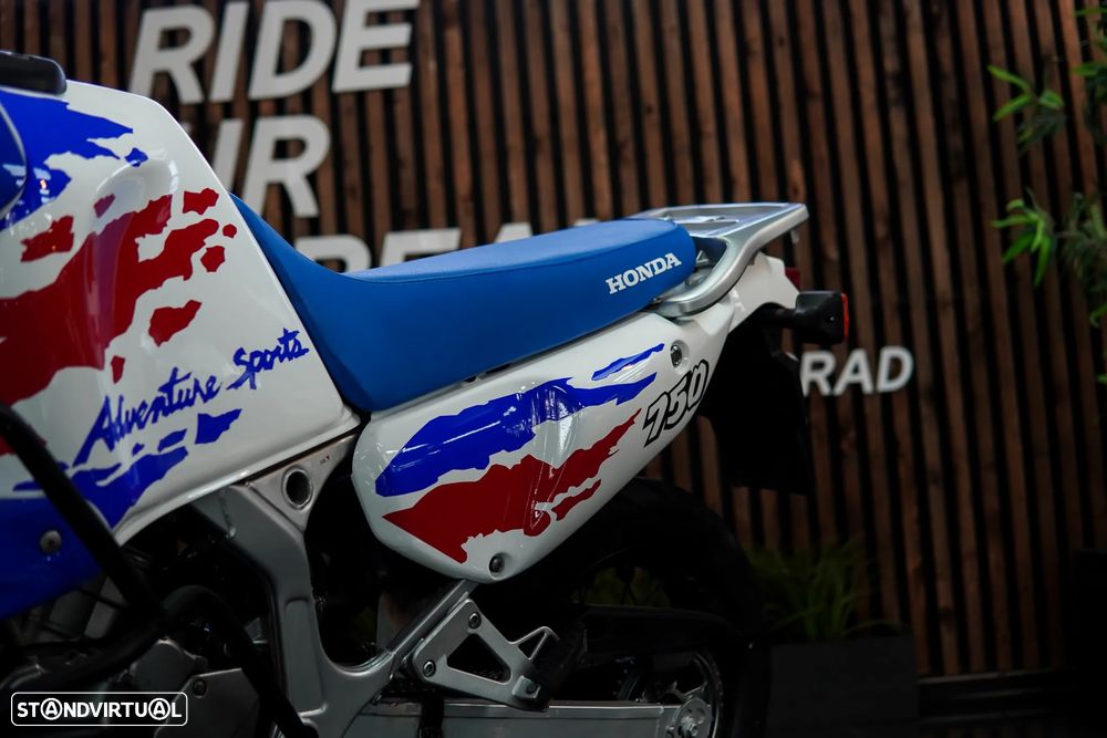 Honda Africa Twin 750 Adventure - 12