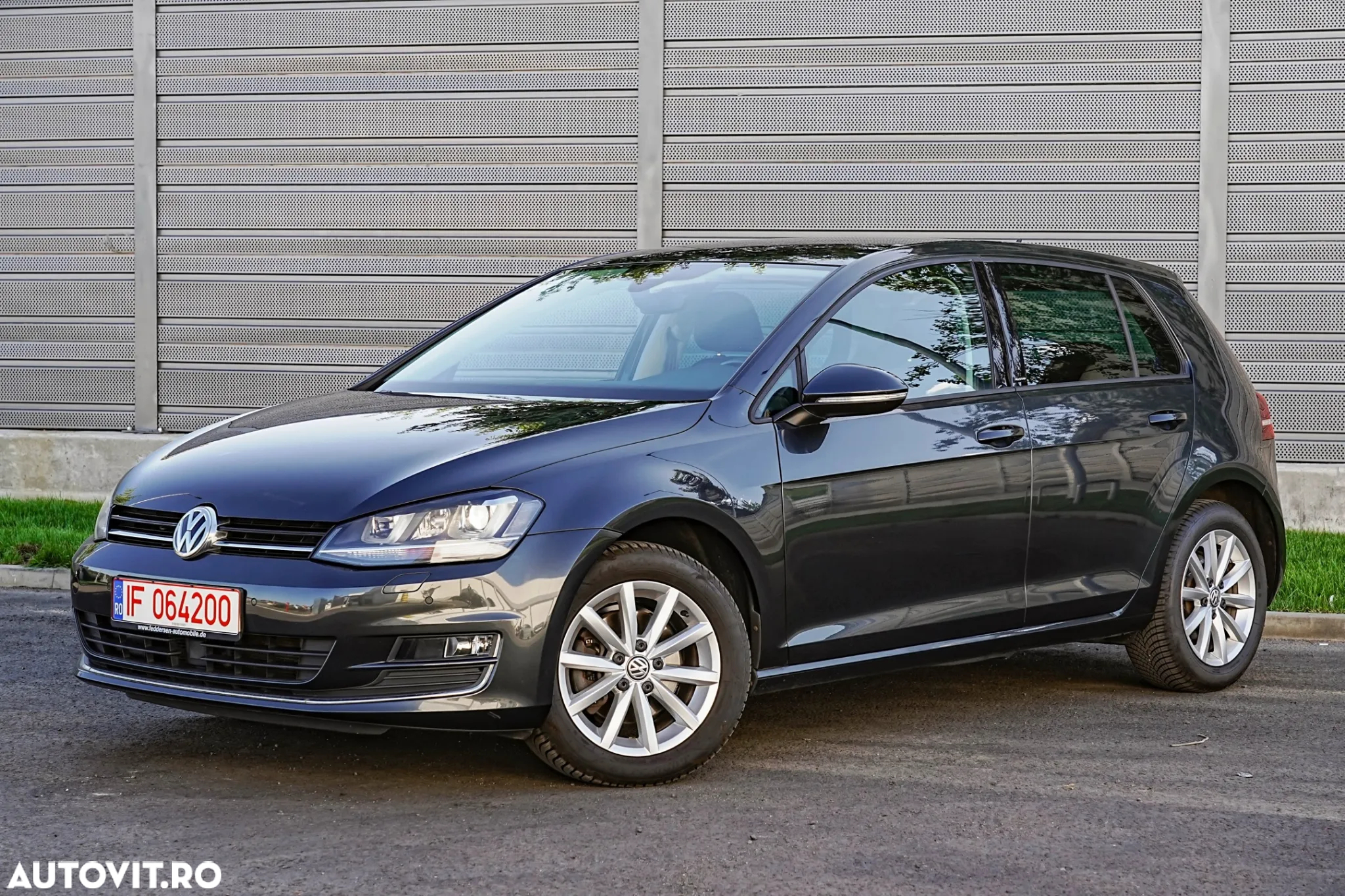 Volkswagen Golf 2.0 TDI (BlueMotion Technology) DSG Comfortline - 3