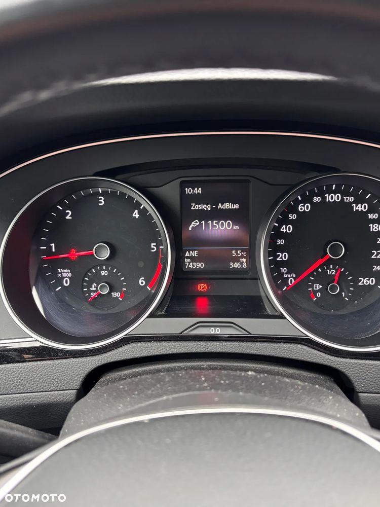 Volkswagen Passat - 8