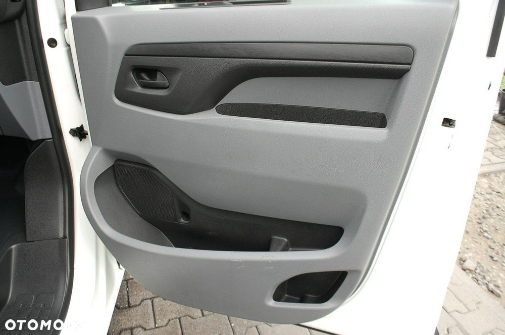 Opel Vivaro - 23