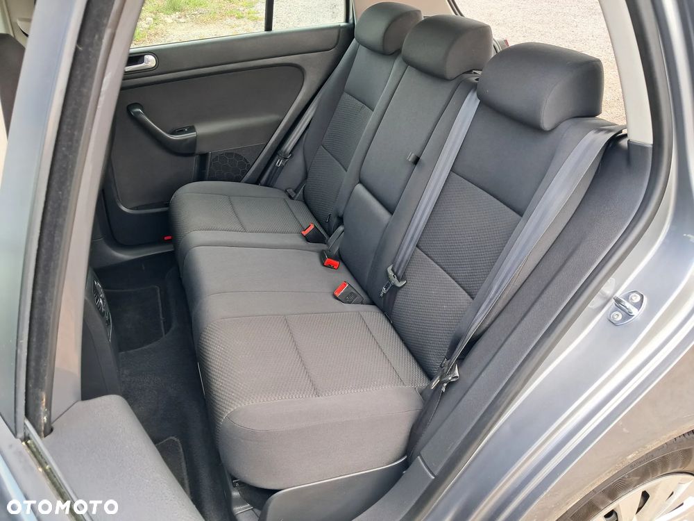 Volkswagen Golf Plus - 17