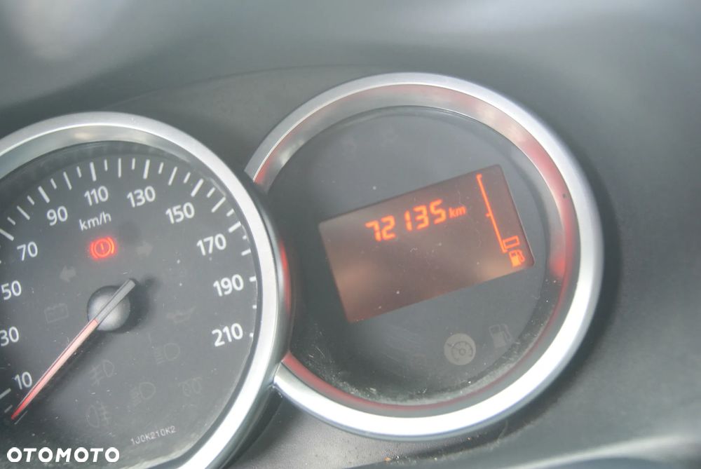 Dacia Sandero - 32