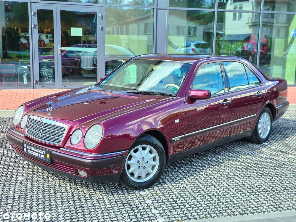 Mercedes-Benz Klasa E - 27