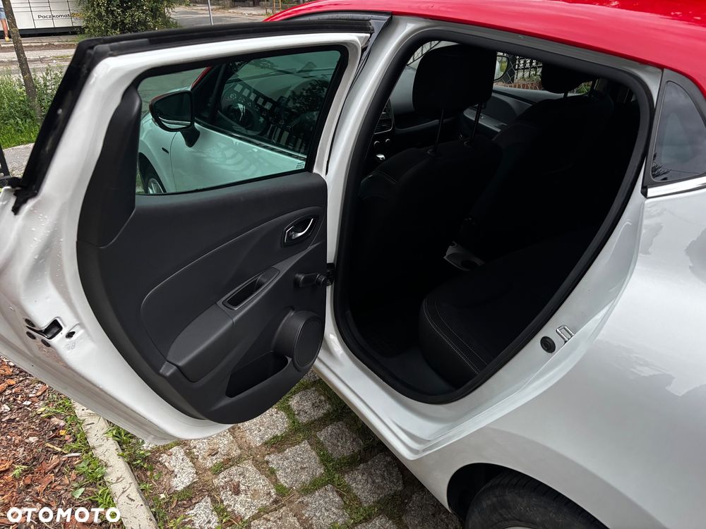 Renault Clio 0.9 TCe Limited - 25