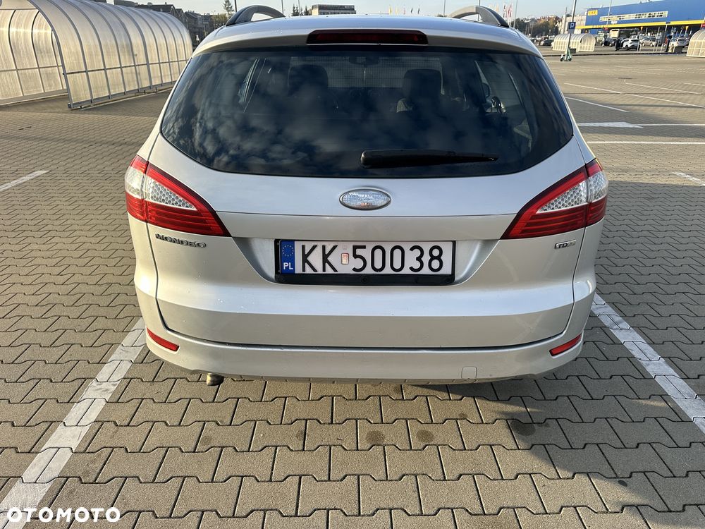 Ford Mondeo - 8