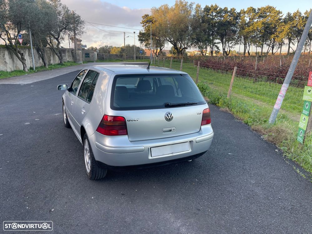 VW Golf 1.9 TDi 25 Anos Aut. - 6