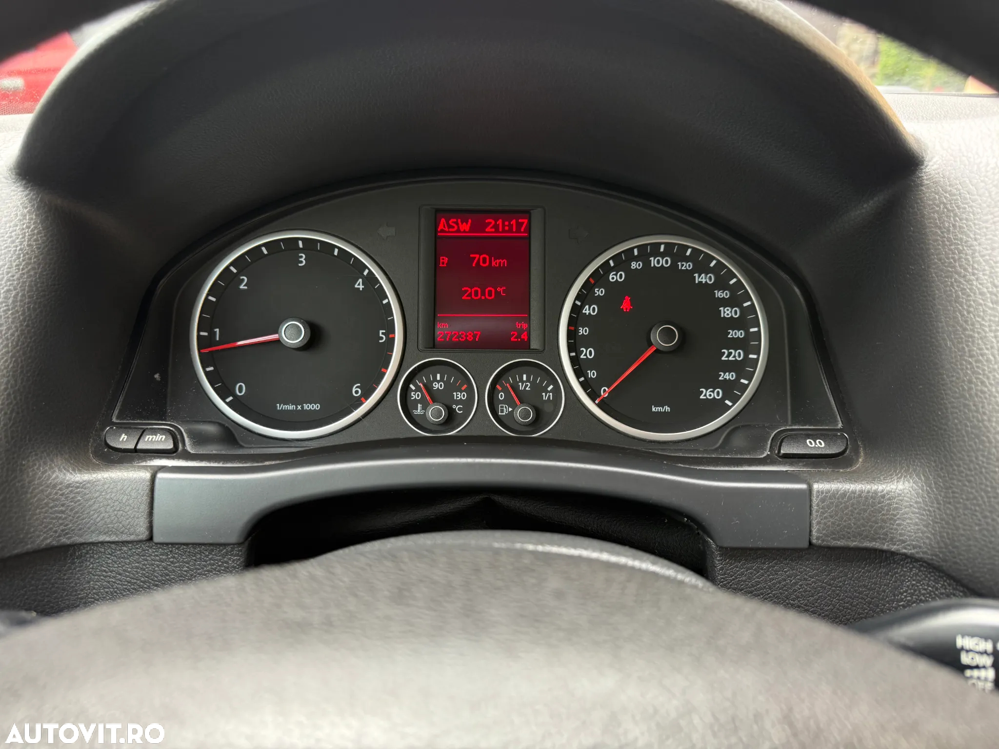Volkswagen Tiguan 2.0 TDI 4Motion Trend & Fun - 8