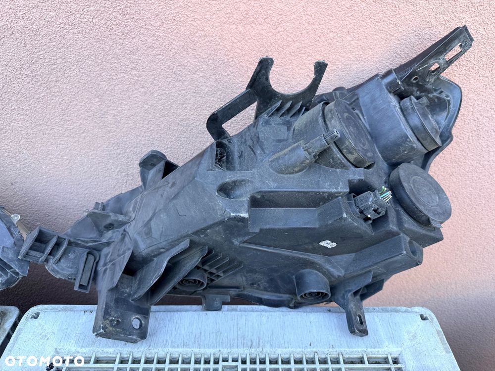 Lampa przednia PEUGEOT PARTNER 3 III KOMPLET EUROPA ORYGINALNE VALEO - 6