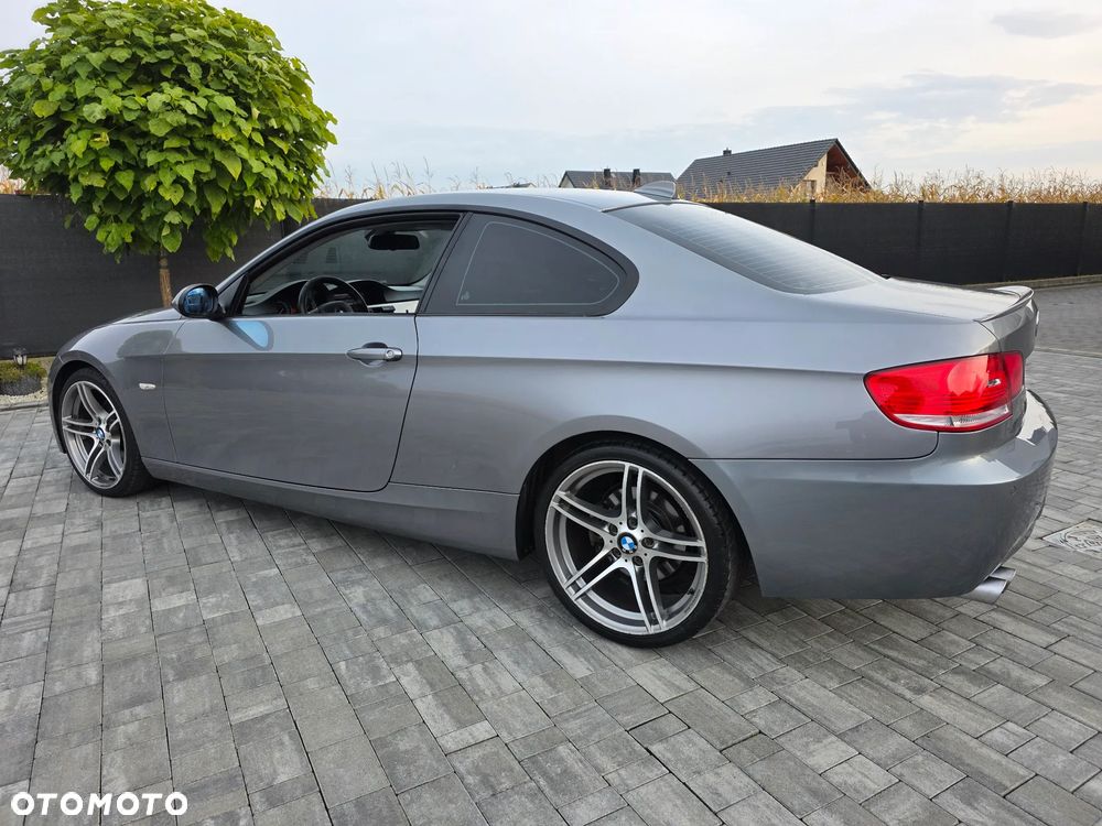 BMW Seria 3 2008 photo 4