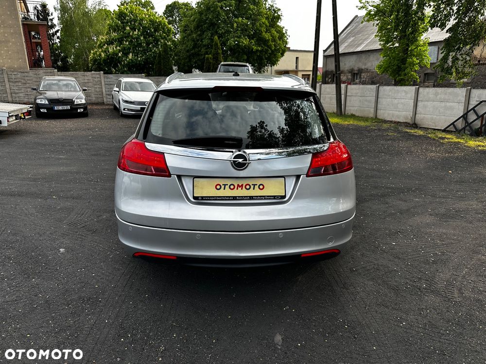 Opel Insignia 1.8 - 10
