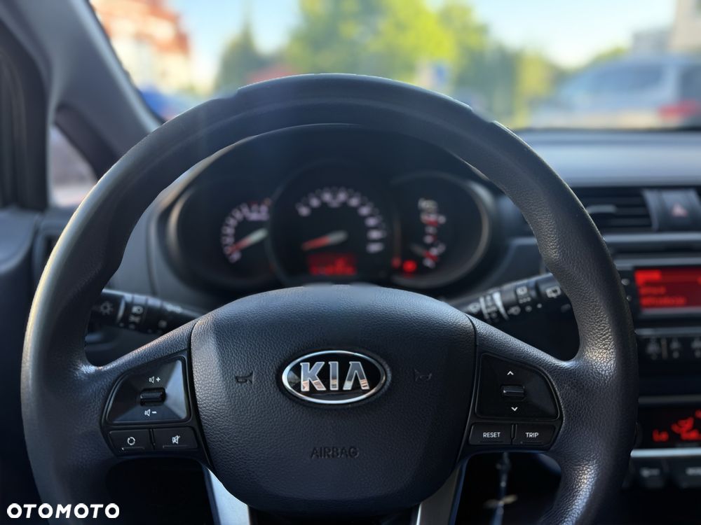 Kia Rio - 7
