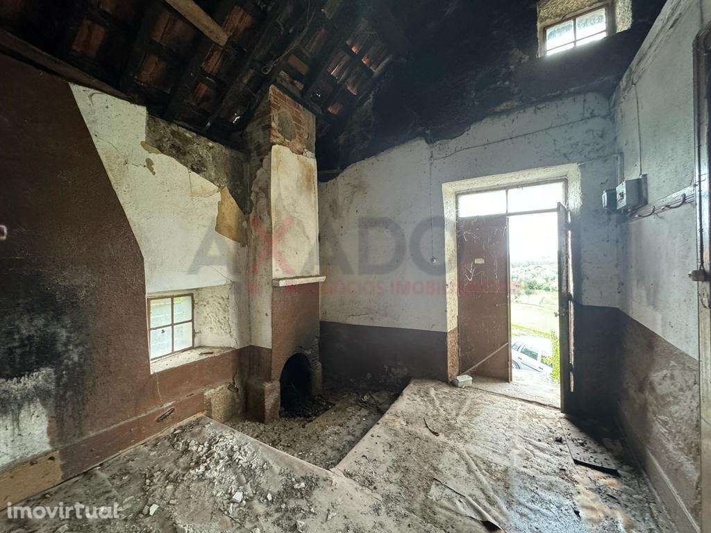 Casa Rústica de aldeia à venda em Vila Franca da Serra. - Grande imagem: 5/22