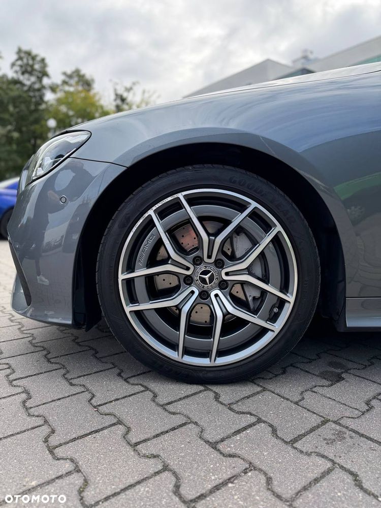 Mercedes-Benz Klasa E 200 4-Matic 9G-TRONIC - 19