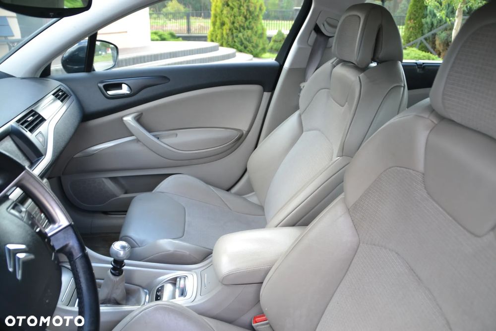 Citroën C5 THP 155 Exclusive - 27