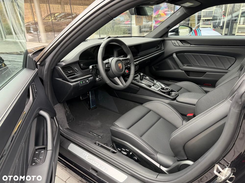 Porsche 911 Carrera - 14