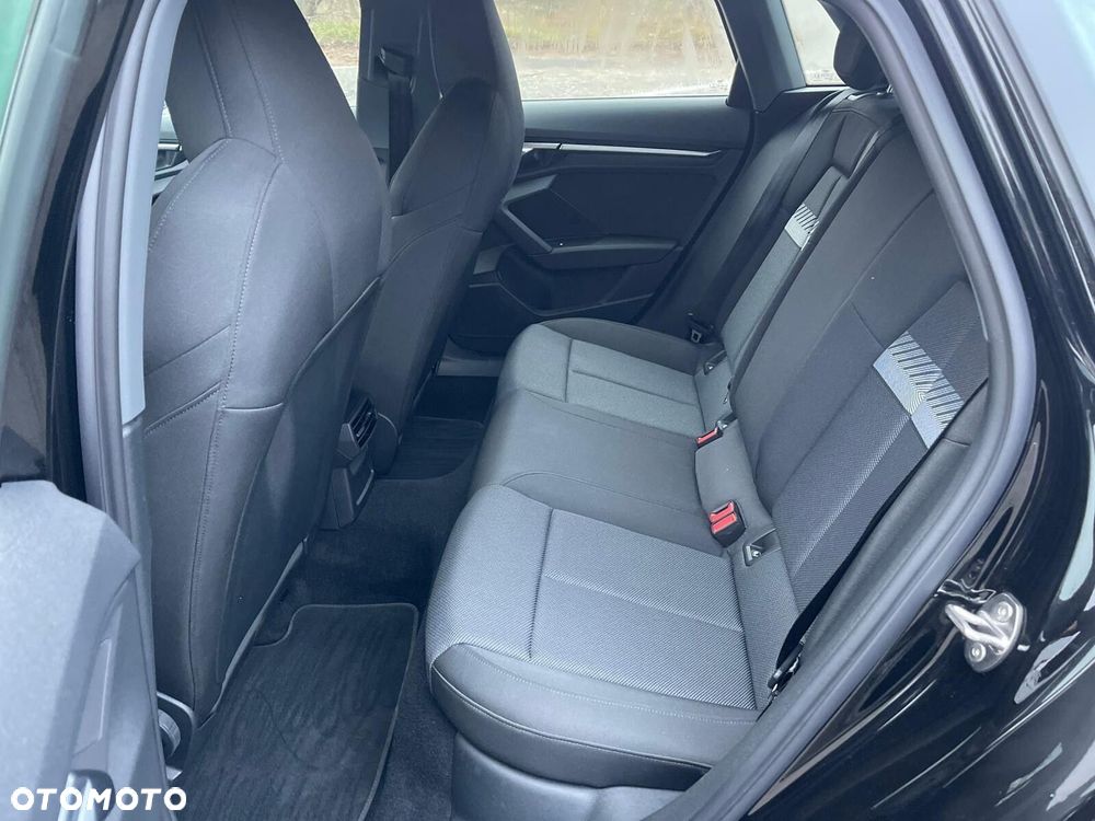 Audi A3 Sportback - 16