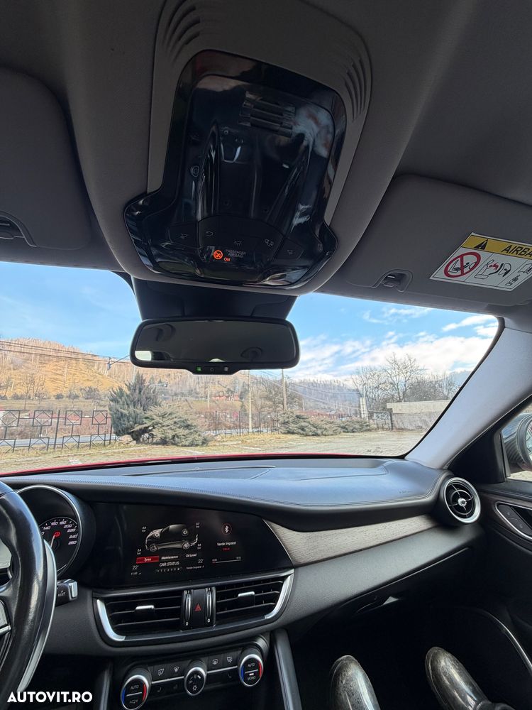 Alfa Romeo Giulia - 10