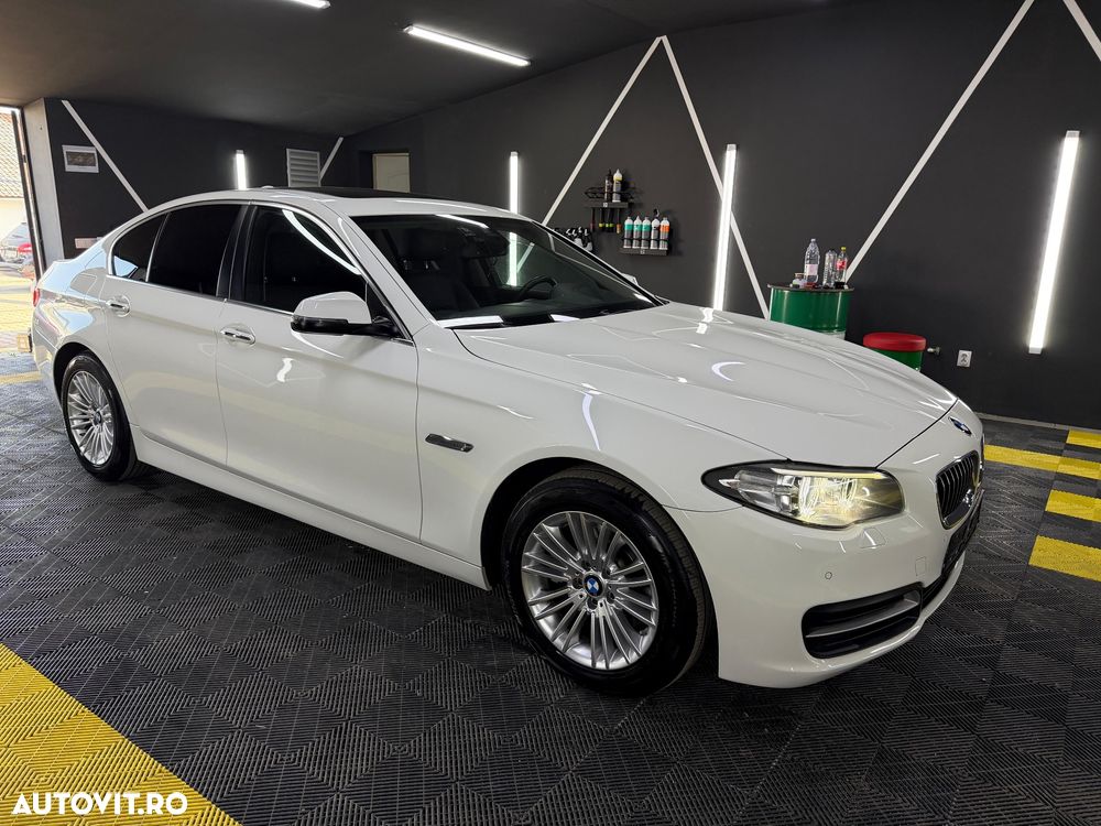 BMW Seria 5 520d xDrive Aut. Luxury Line - 1