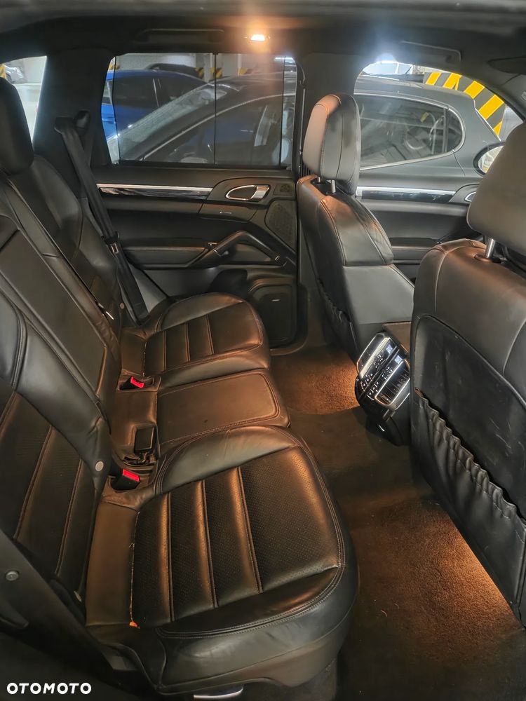 Porsche Cayenne - 7