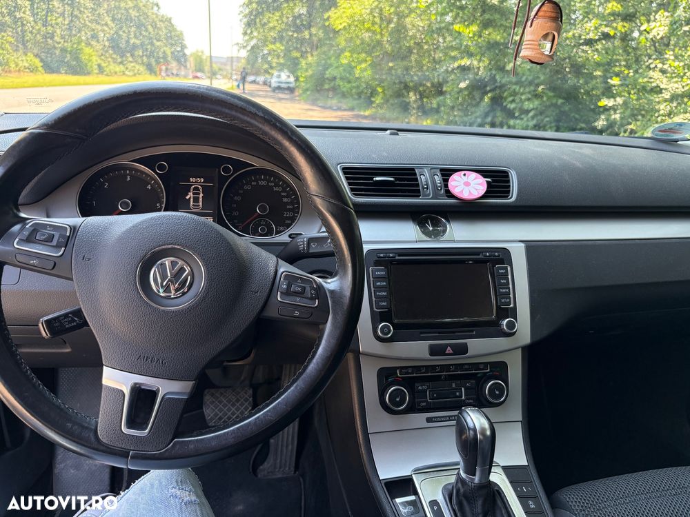 Volkswagen Passat 2.0 TDI DSG BlueMotion Technology Comfortline - 10