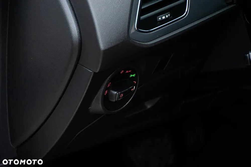 Seat Leon 2.0 TDI DPF Start&Stop DSG FR - 40