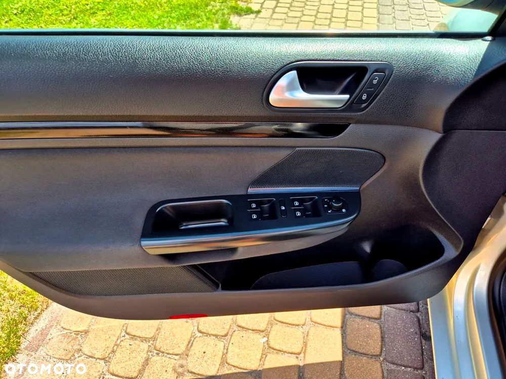 Volkswagen Golf 1.6 TDI Comfortline - 12
