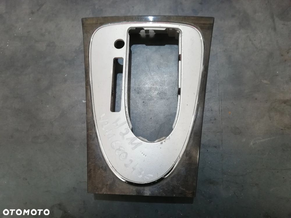 RAMKA ZMIANY BIEGÓW MERCEDES E W211 A2116802436 - 1