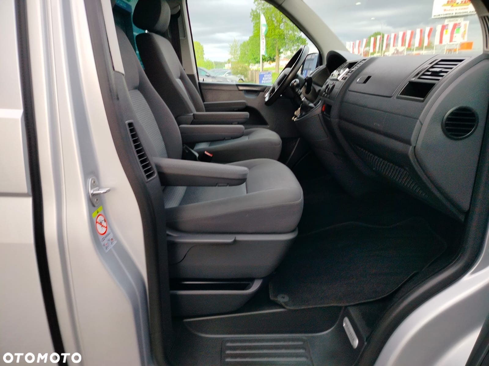 Volkswagen Caravelle TDI L1 Mixt - 28