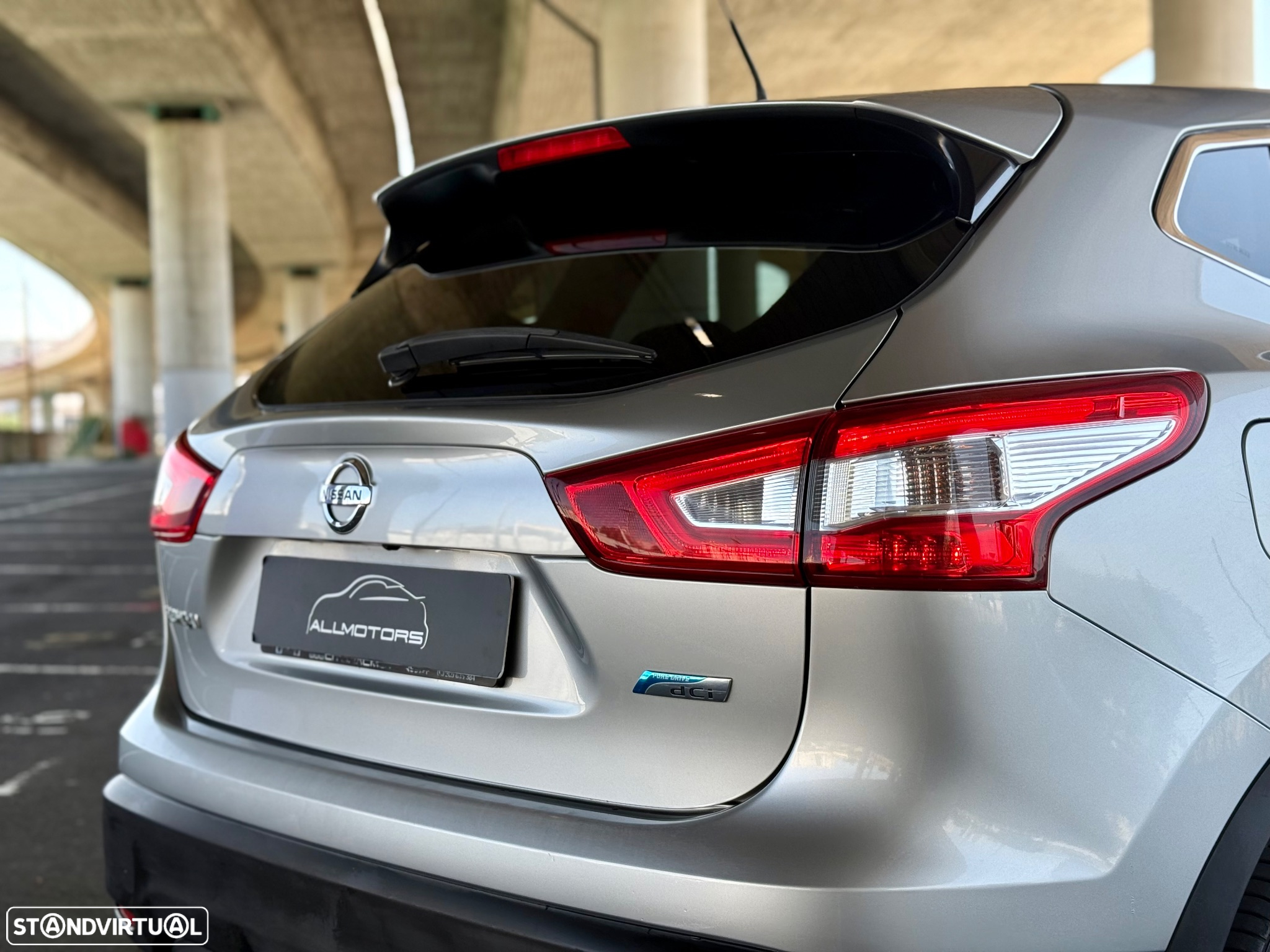 Nissan Qashqai 1.5 dCi N-Connecta - 12