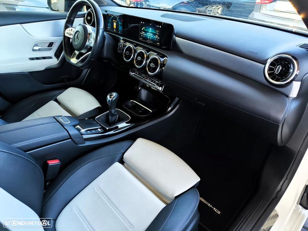 Mercedes-Benz A 180 Limousine d AMG Line - 21