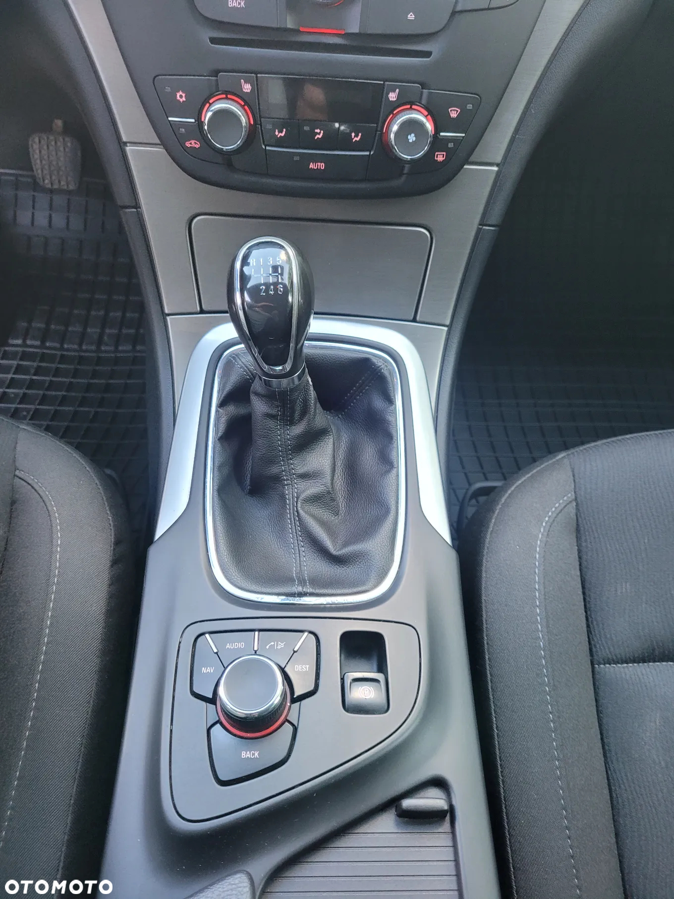 Opel Insignia - 20