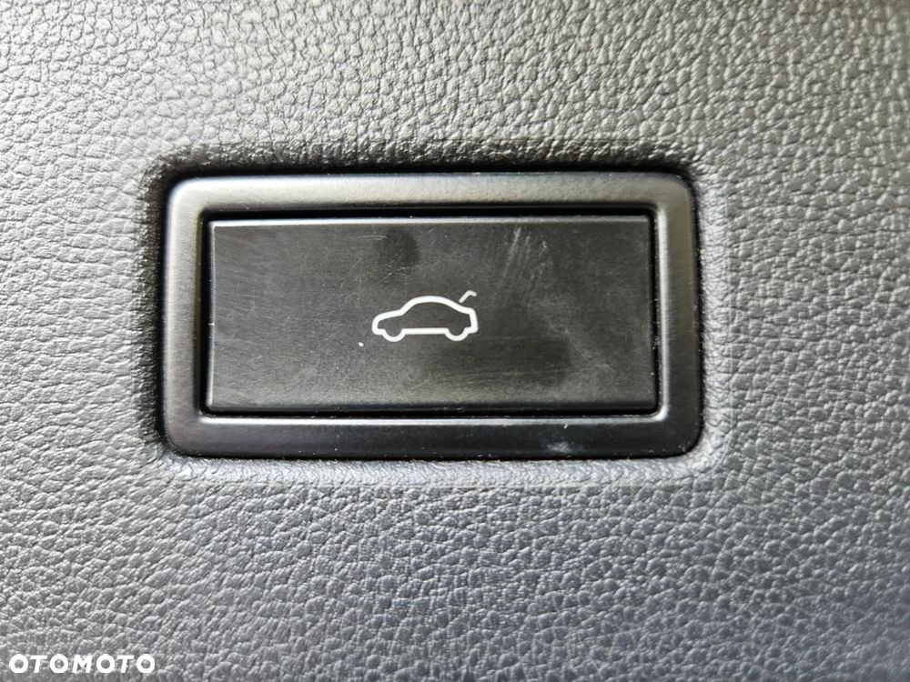 Volkswagen Tiguan 2.0 TDI SCR R-Line - 38
