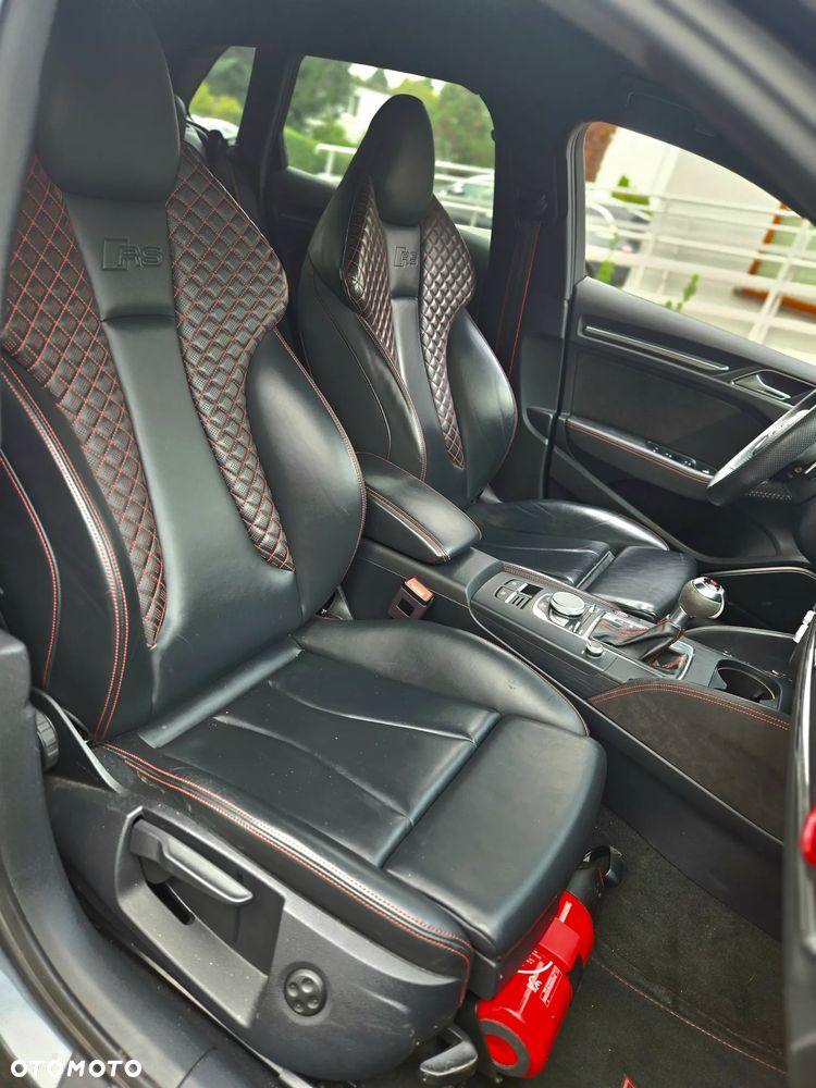 Audi RS3 Sportback - 22