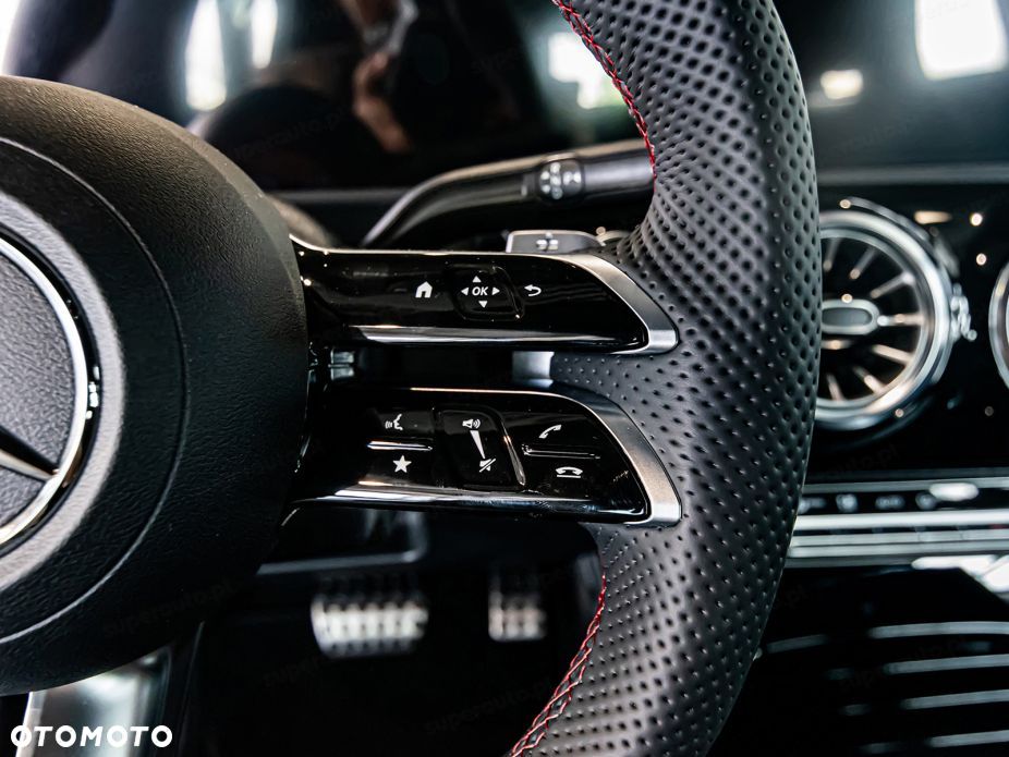 Mercedes-Benz CLA - 8