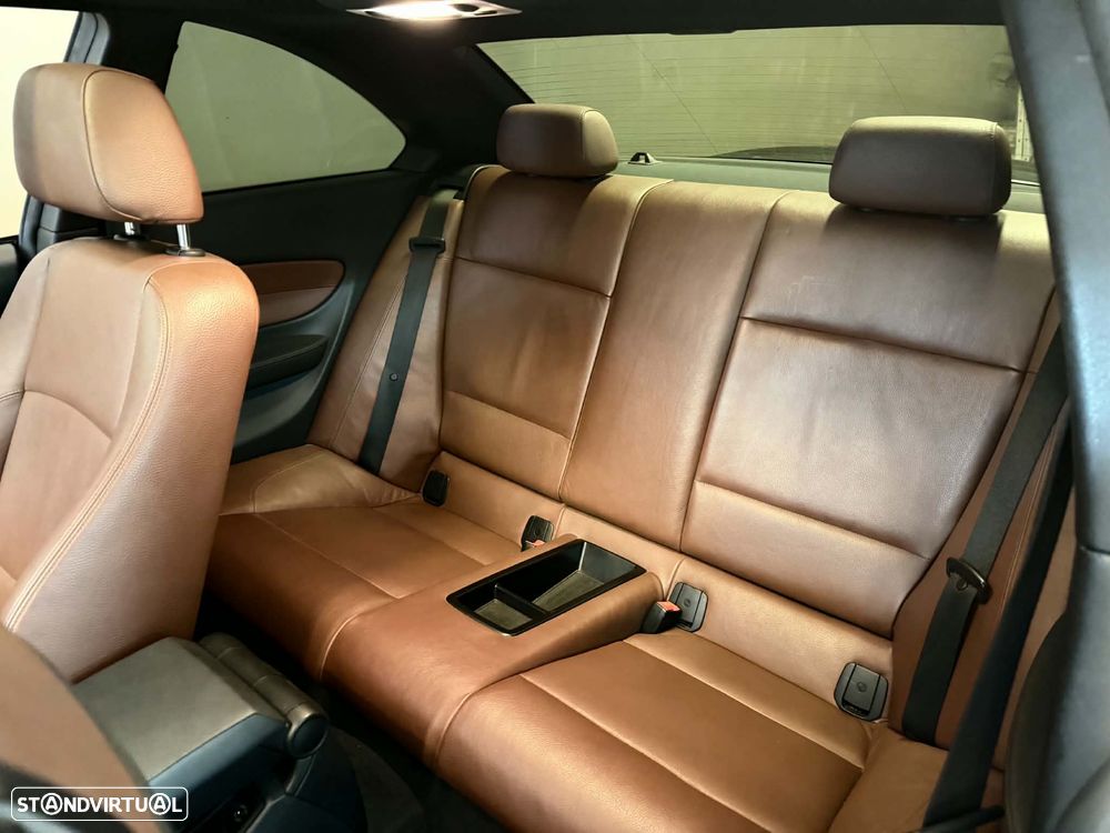 BMW 118 d Aut. Limited Edition Lifestyle c/ M Sport Pack - 9